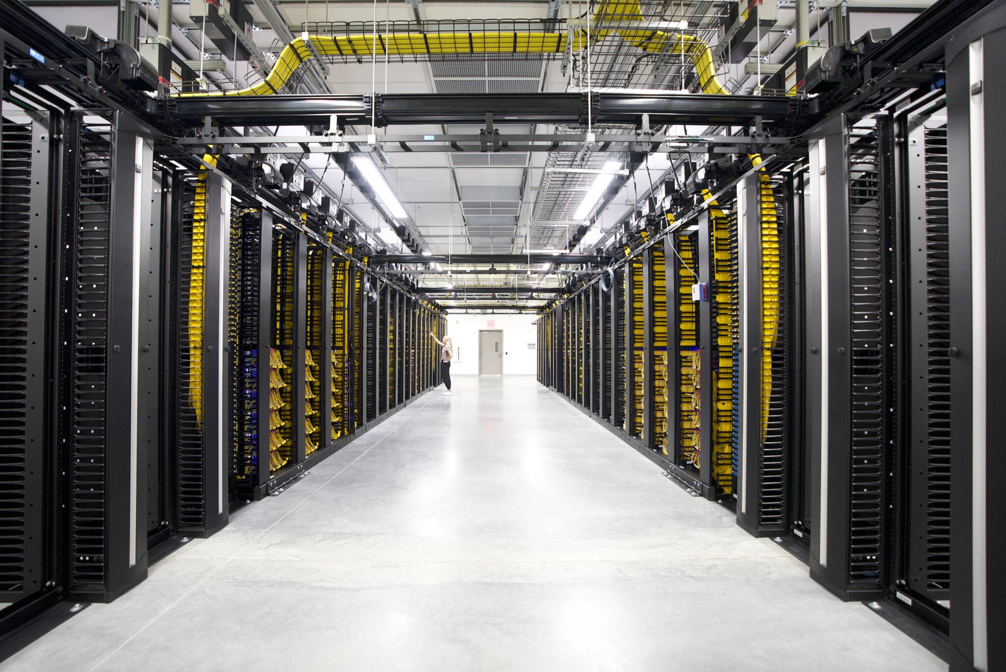 Meta Data Center Opens; Represents $1B Investment in Missouri ...